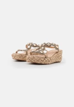 Alma En Pena Sandalen Met Sleehak - Beige 8 Alma En Pena Sandalen Met Sleehak - Beige -Alma En Pena Winkel 18e6400368264c168d0a8dddaff3793e
