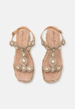 Alma En Pena Sandalen Met Sleehak - Beige 11 Alma En Pena Sandalen Met Sleehak - Beige -Alma En Pena Winkel 95ad3eb72c8b4812b064e413e60bd6f5