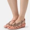 Alma En Pena Sandalen Met Sleehak - Salmon