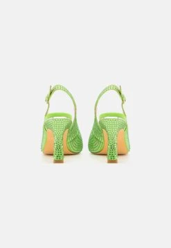 Alma En Pena Klassieke Pumps - Lime 9 Alma En Pena Klassieke Pumps - Lime -Alma En Pena Winkel fb4d6743cda44098aa4ff39cf43c6018